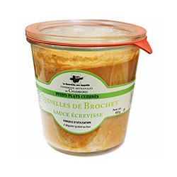 Quenelles with crayfish sauce