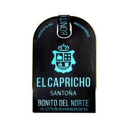 White tuna fillets in extra...